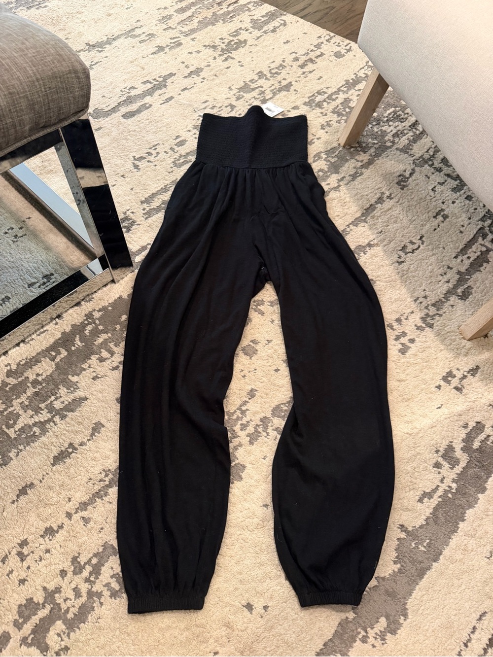 American Eagle Outfitters Black High-Waist Knit Joggers